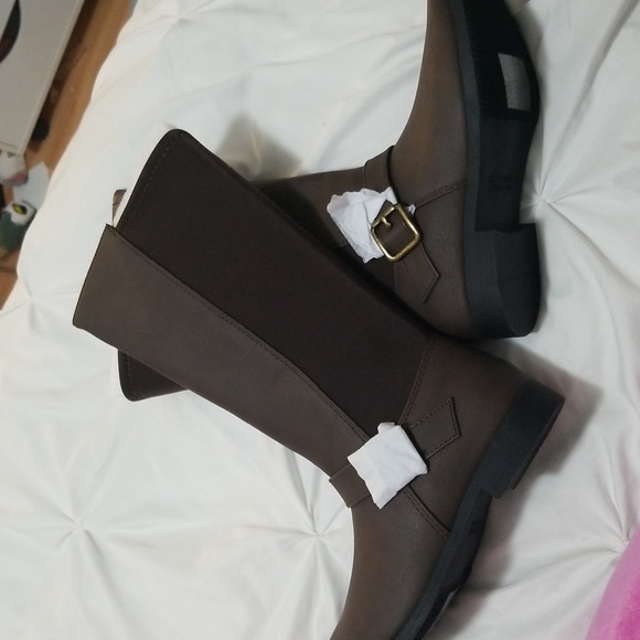 Kenneth cole tall brown boots size 2 - Picture 2 of 3